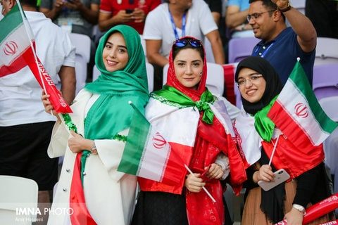 ورود زنان به ورزشگاه‌ها
